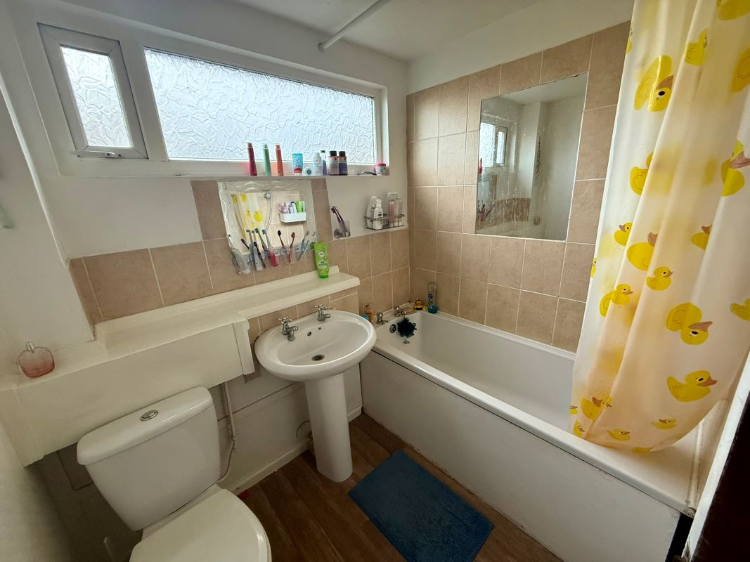 Sutton Hill, Telford, Shropshire, TF7 4AG - Online Auctions