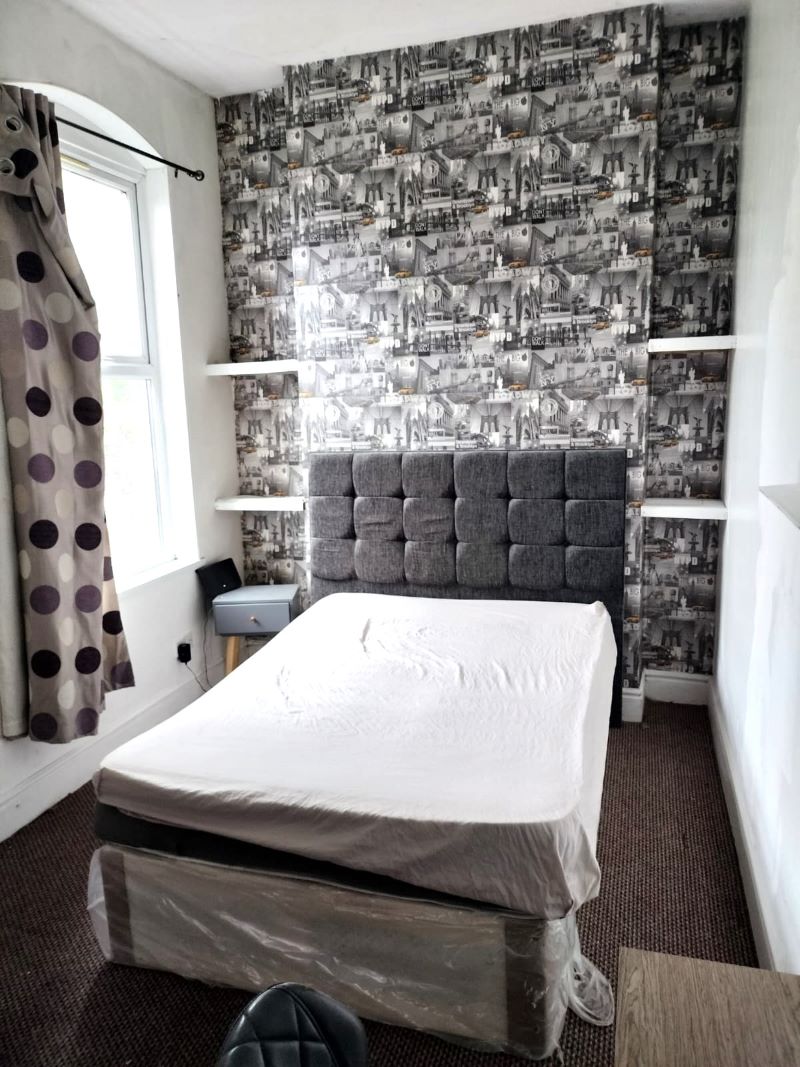 Stoke-On-Trent, Staffordshire, ST6 5TT - Online Auctions