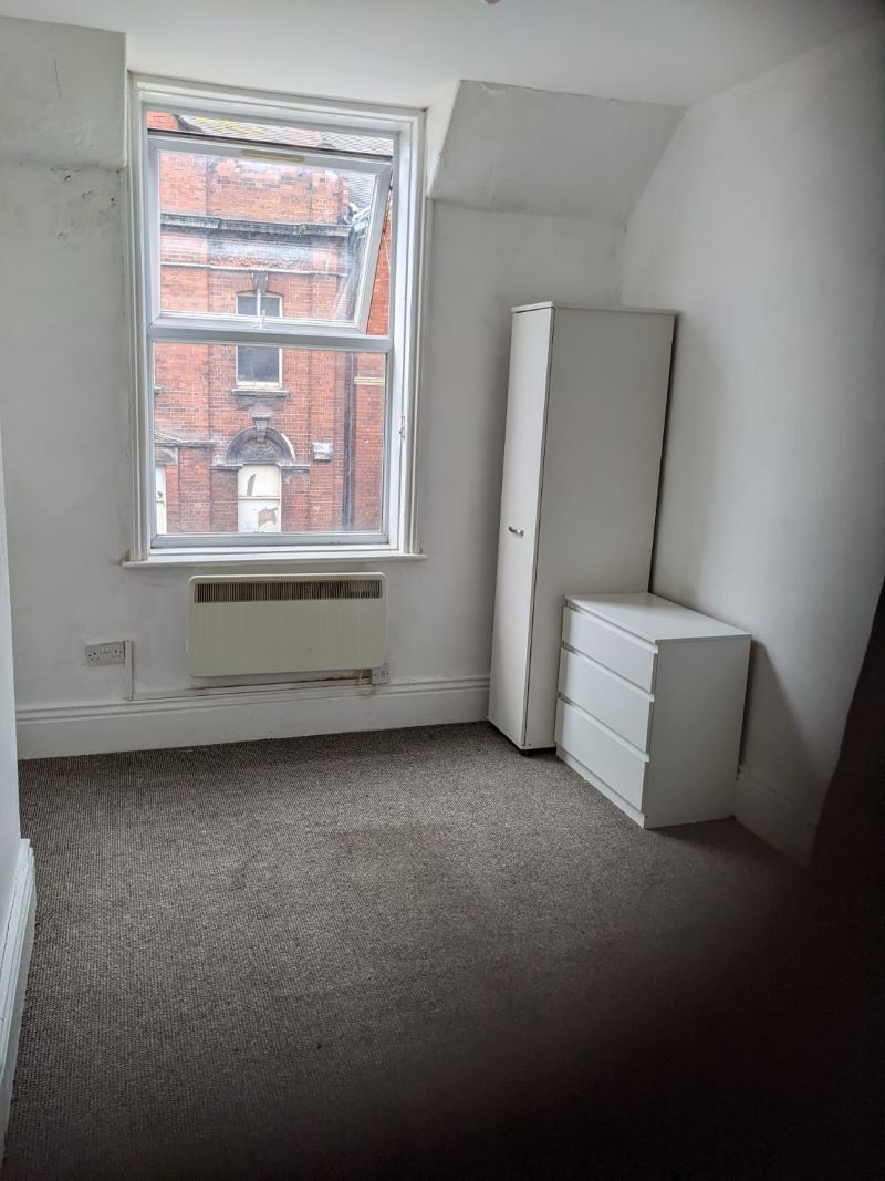 Stoke-On-Trent, Staffordshire, ST6 5TT - Online Auctions