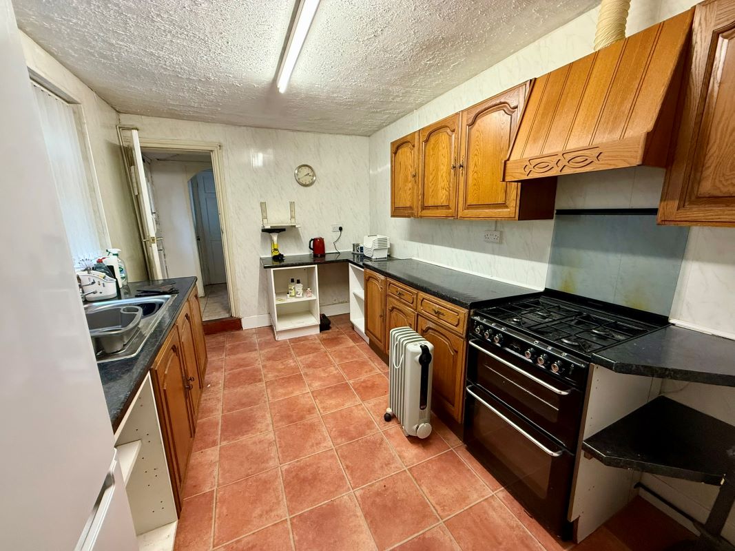 Stoke-On-Trent, Staffordshire, ST4 3BQ - Online Auctions
