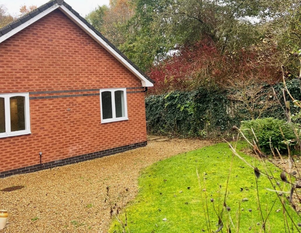 Sandbach, Cheshire, CW11 1ZY - Online Auctions