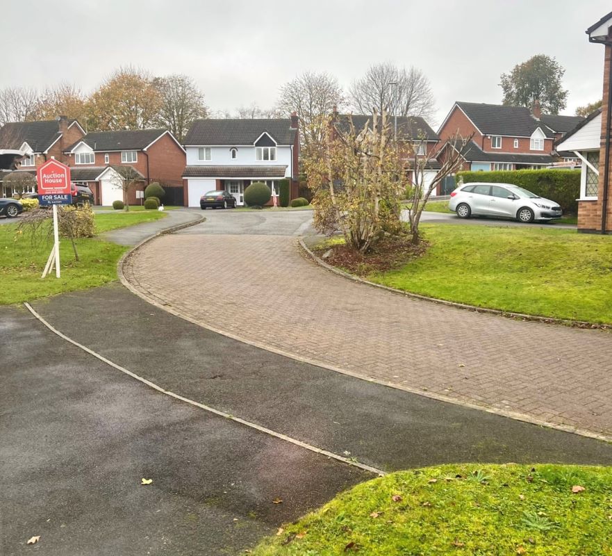 Sandbach, Cheshire, CW11 1ZY - Online Auctions
