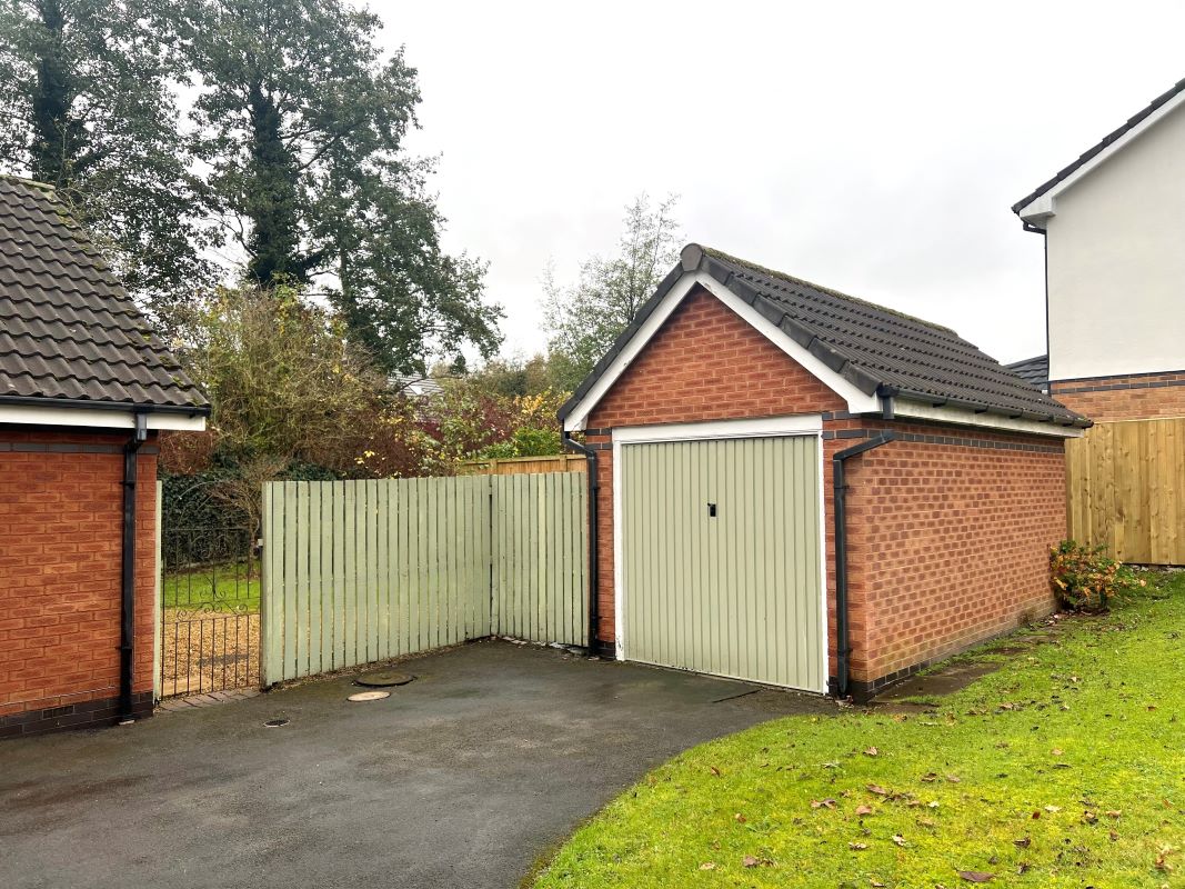 Sandbach, Cheshire, CW11 1ZY - Online Auctions