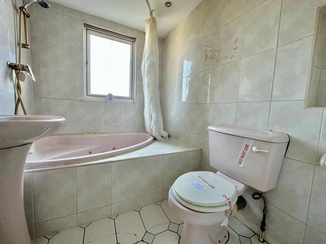 Prenton, Merseyside, CH43 6TH - Online Auctions