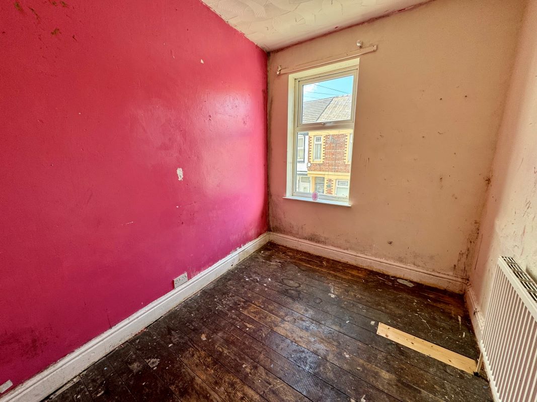 Birkenhead, Merseyside, CH42 2BJ - Online Auctions