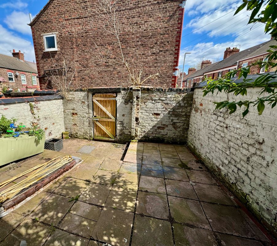 Birkenhead, Merseyside, CH42 2BJ - Online Auctions