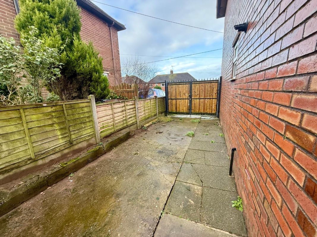 Cheddleton, Leek, Staffordshire, ST13 7HX - Online Auctions