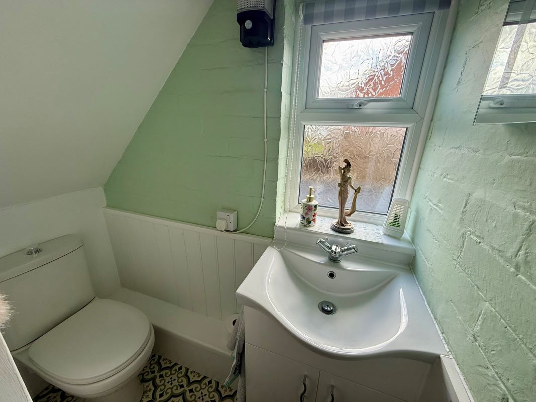 Denstone, Uttoxeter, Staffordshire, ST14 5HD - Online Auctions