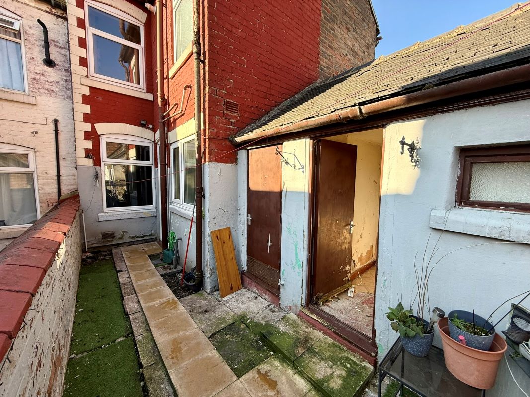 Stoke-On-Trent, Staffordshire, ST3 6AG - Online Auctions