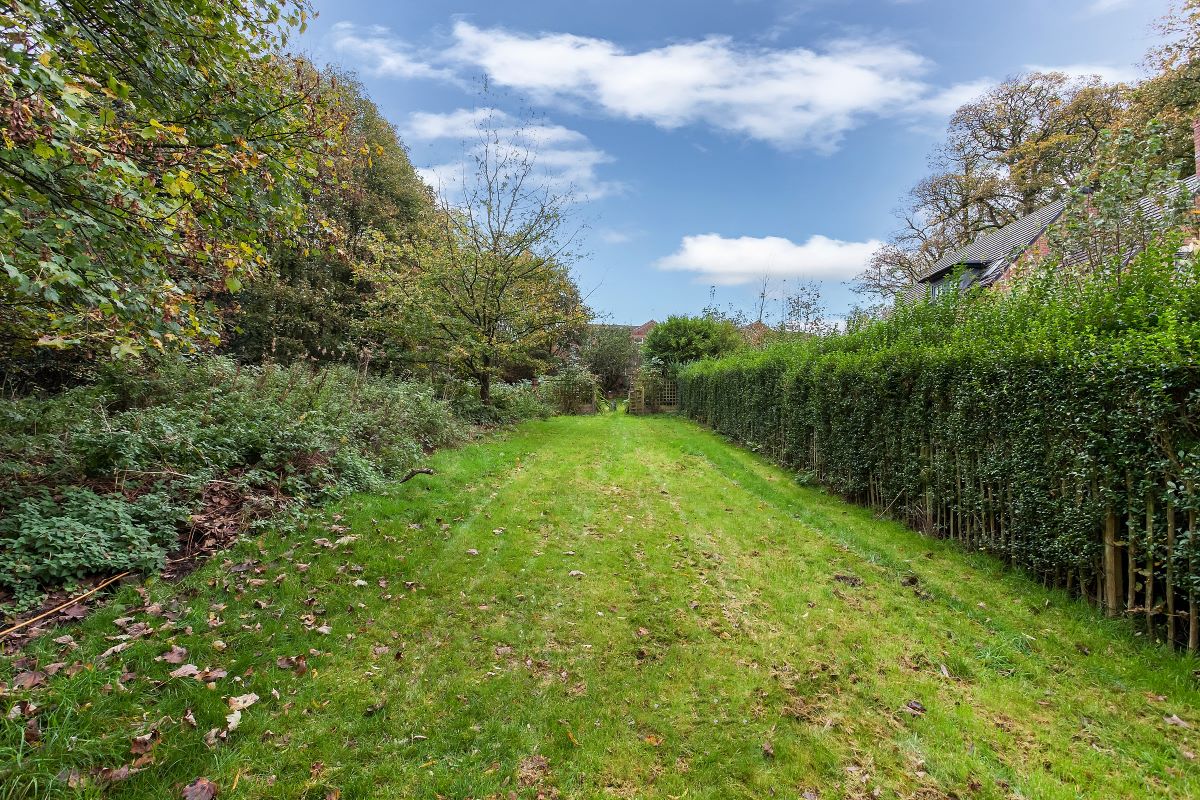 Congleton, Cheshire, CW12 1RU - Online Auctions