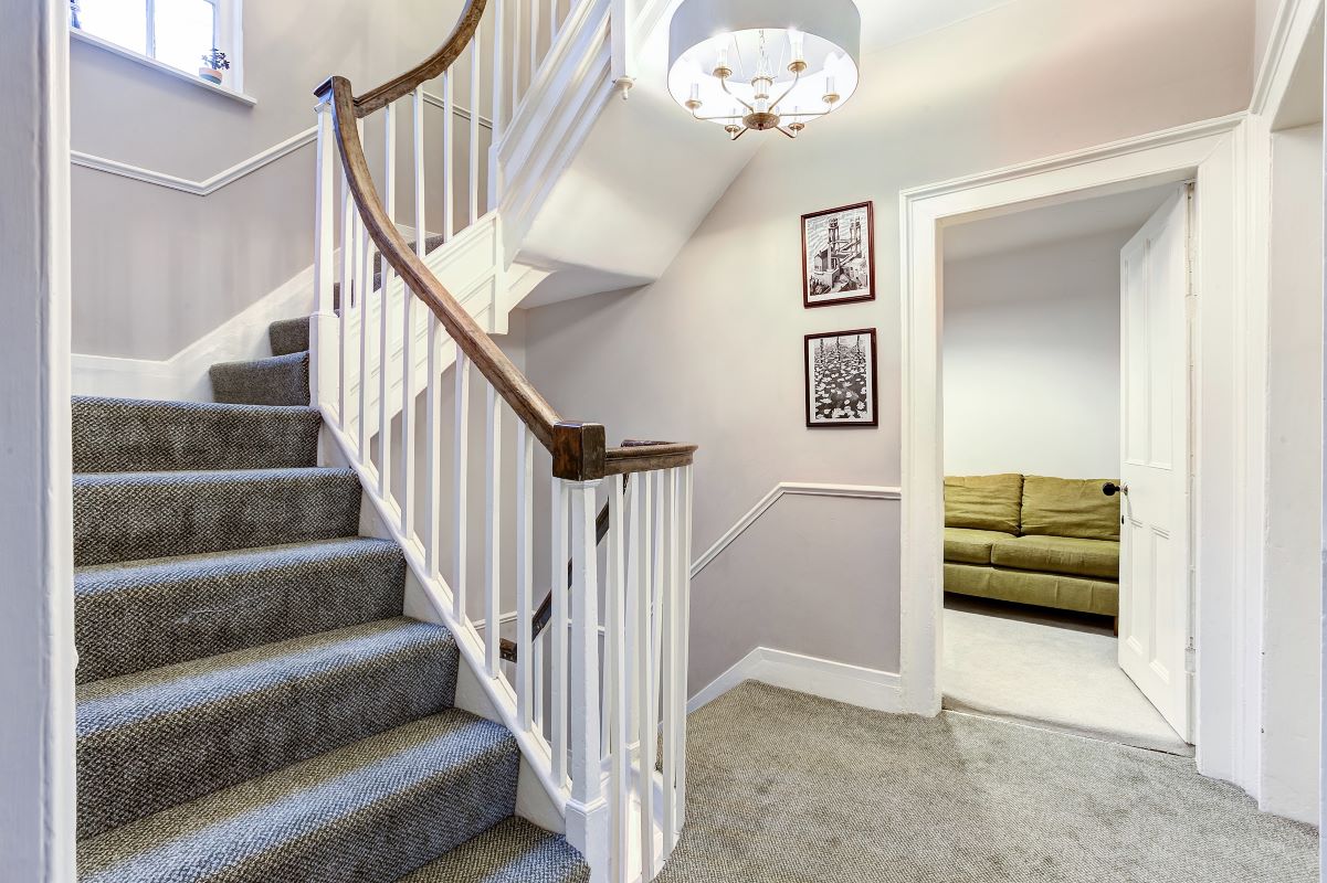 Congleton, Cheshire, CW12 1RU - Online Auctions