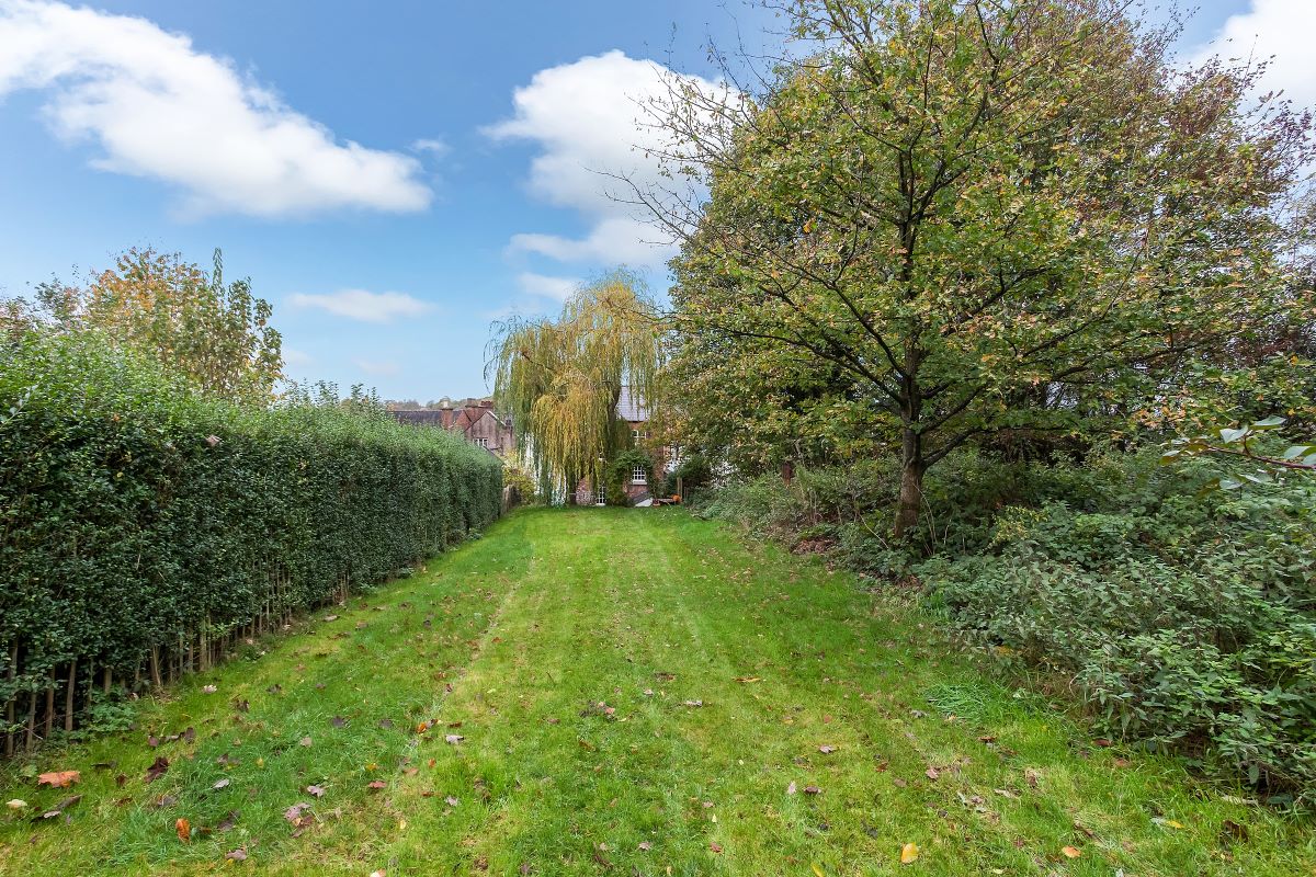 Congleton, Cheshire, CW12 1RU - Online Auctions