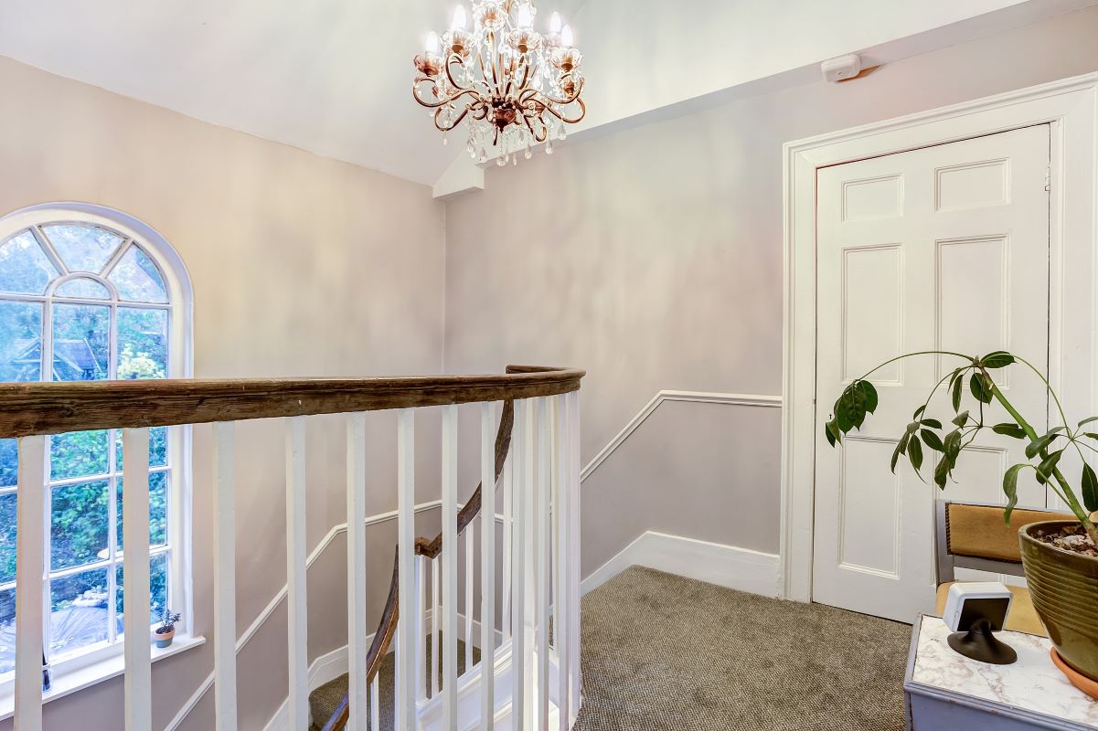 Congleton, Cheshire, CW12 1RU - Online Auctions