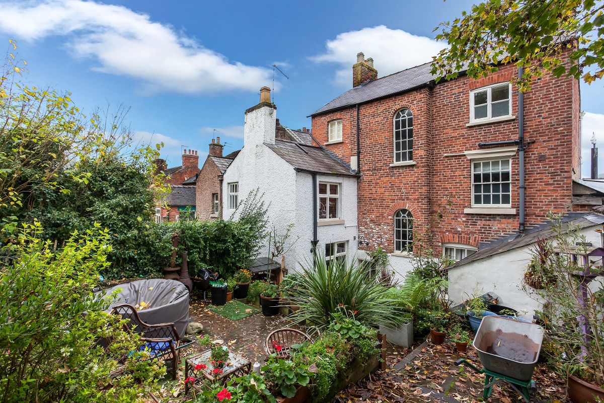 Congleton, Cheshire, CW12 1RU - Online Auctions