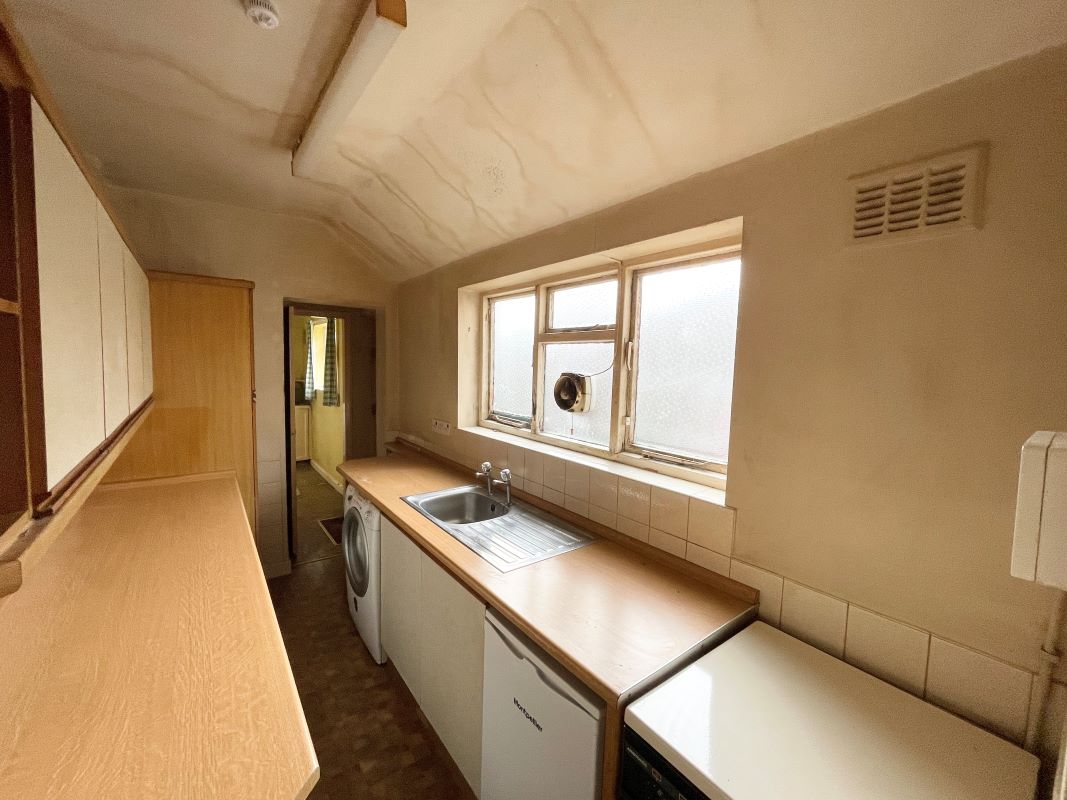 Stoke-On-Trent, Staffordshire, ST4 3EA - Online Auctions