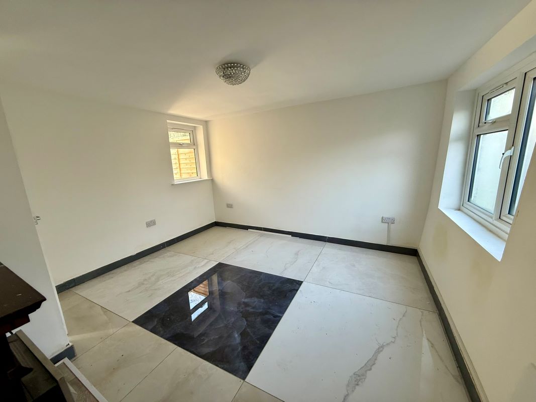 Cranberry, Stafford, Staffordshire, ST21 6SQ - Online Auctions