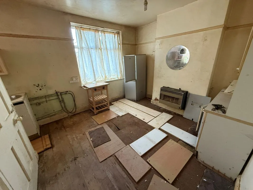 Newcastle, Staffordshire, ST5 9LG - Online Auctions