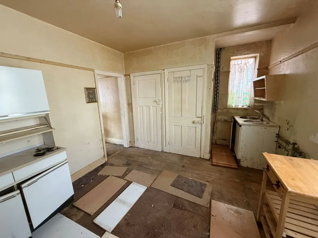 Newcastle, Staffordshire, ST5 9LG - Online Auctions