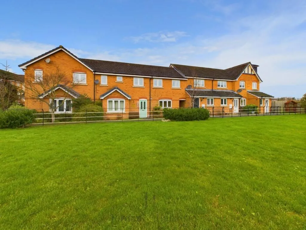 Helsby, Frodsham, Cheshire, WA6 0FF - Online Auctions