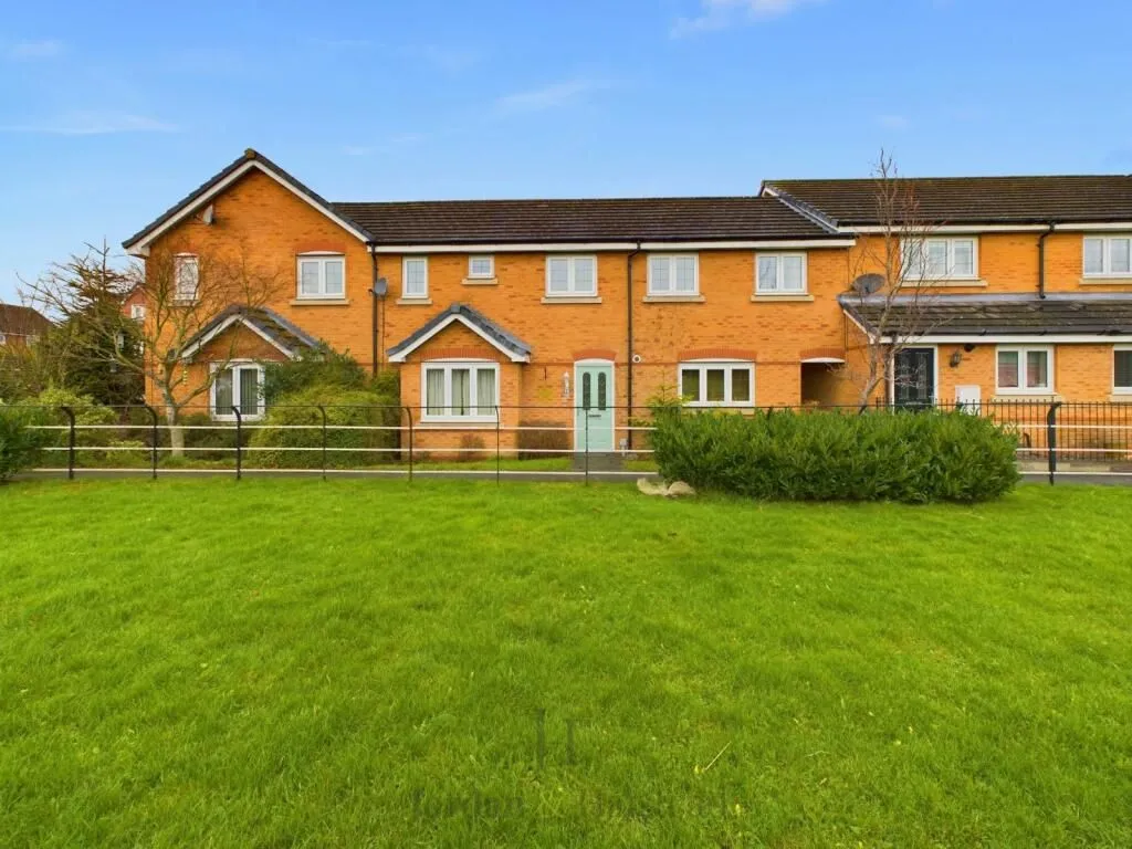 Helsby, Frodsham, Cheshire, WA6 0FF - Online Auctions