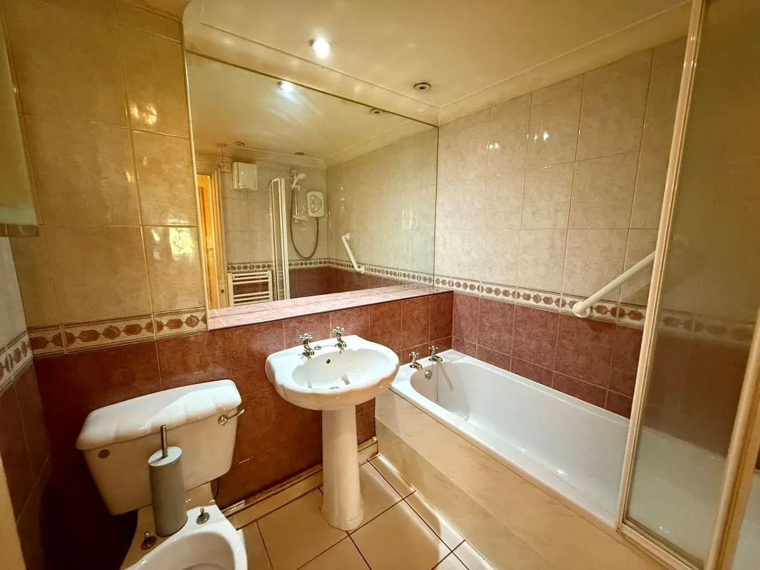 Walton Grange, Stone, Staffordshire, ST15 0ET - Online Auctions