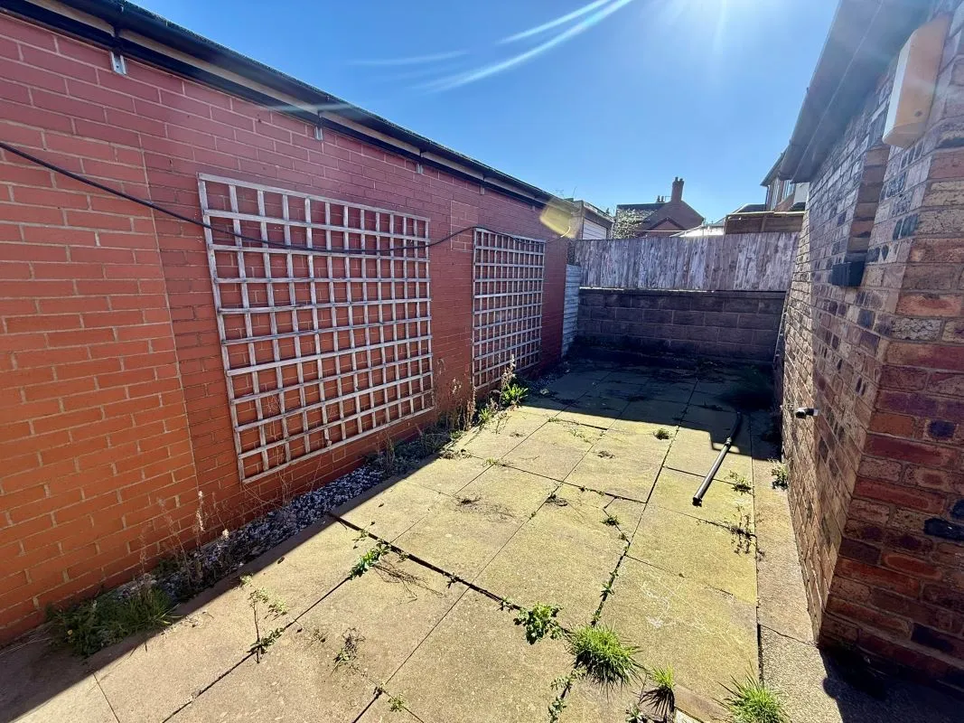 Stoke-On-Trent, Staffordshire, ST2 7HJ - Online Auctions