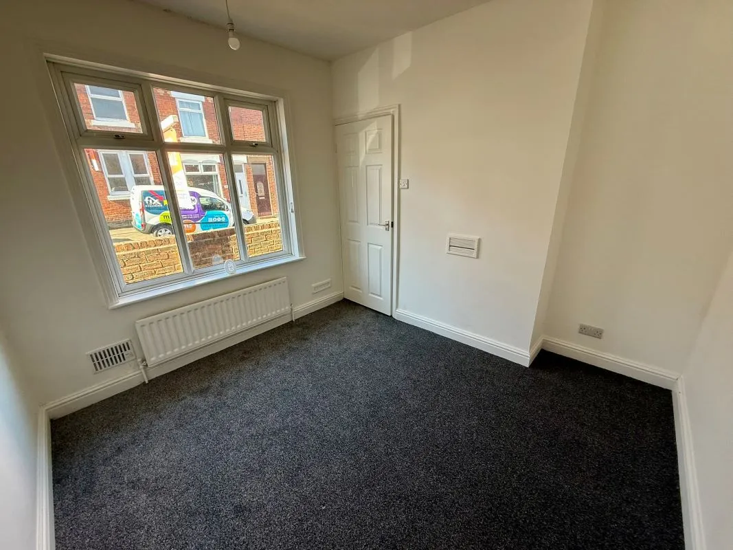Stoke-On-Trent, Staffordshire, ST2 7HJ - Online Auctions