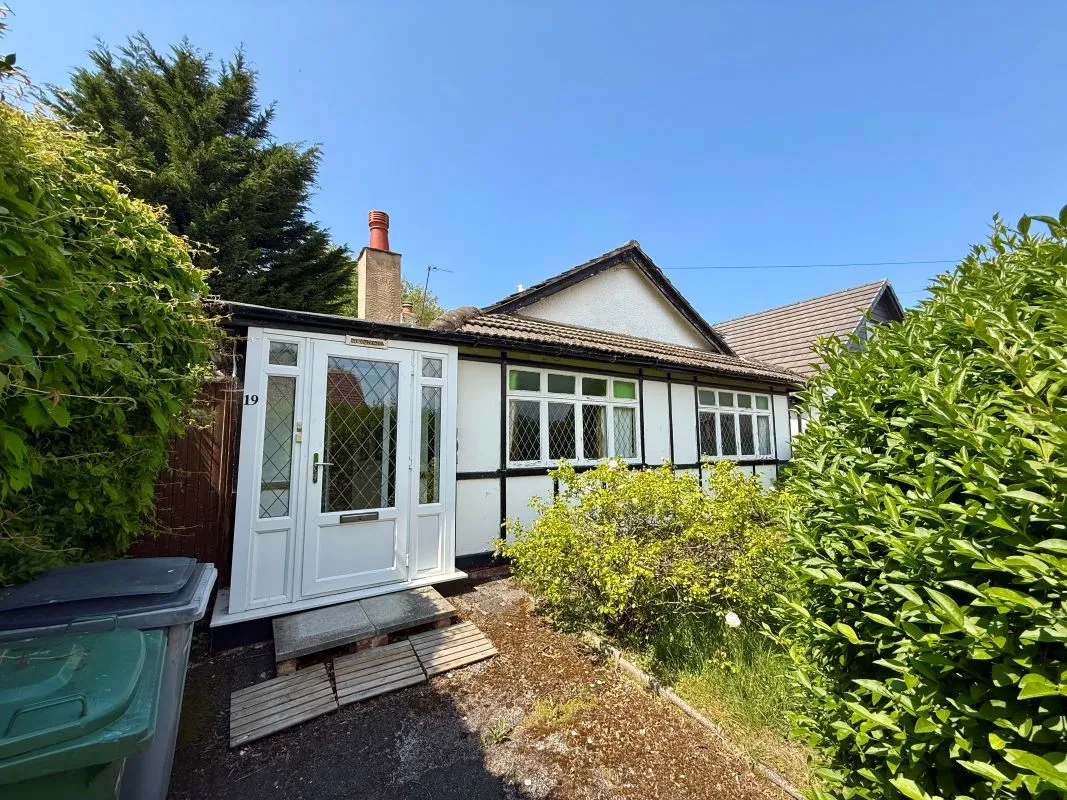 Wirral, Merseyside, CH46 6BG - Online Auctions