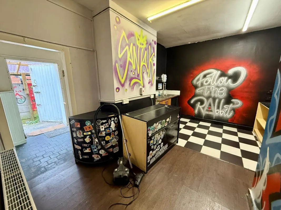 Stoke-On-Trent, Staffordshire, ST2 8DU - Online Auctions