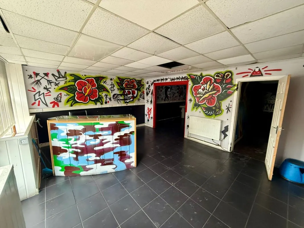 Stoke-On-Trent, Staffordshire, ST2 8DU - Online Auctions