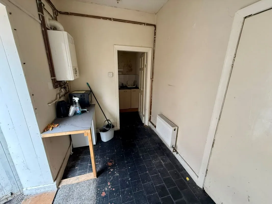 Stoke-On-Trent, Staffordshire, ST2 8DU - Online Auctions