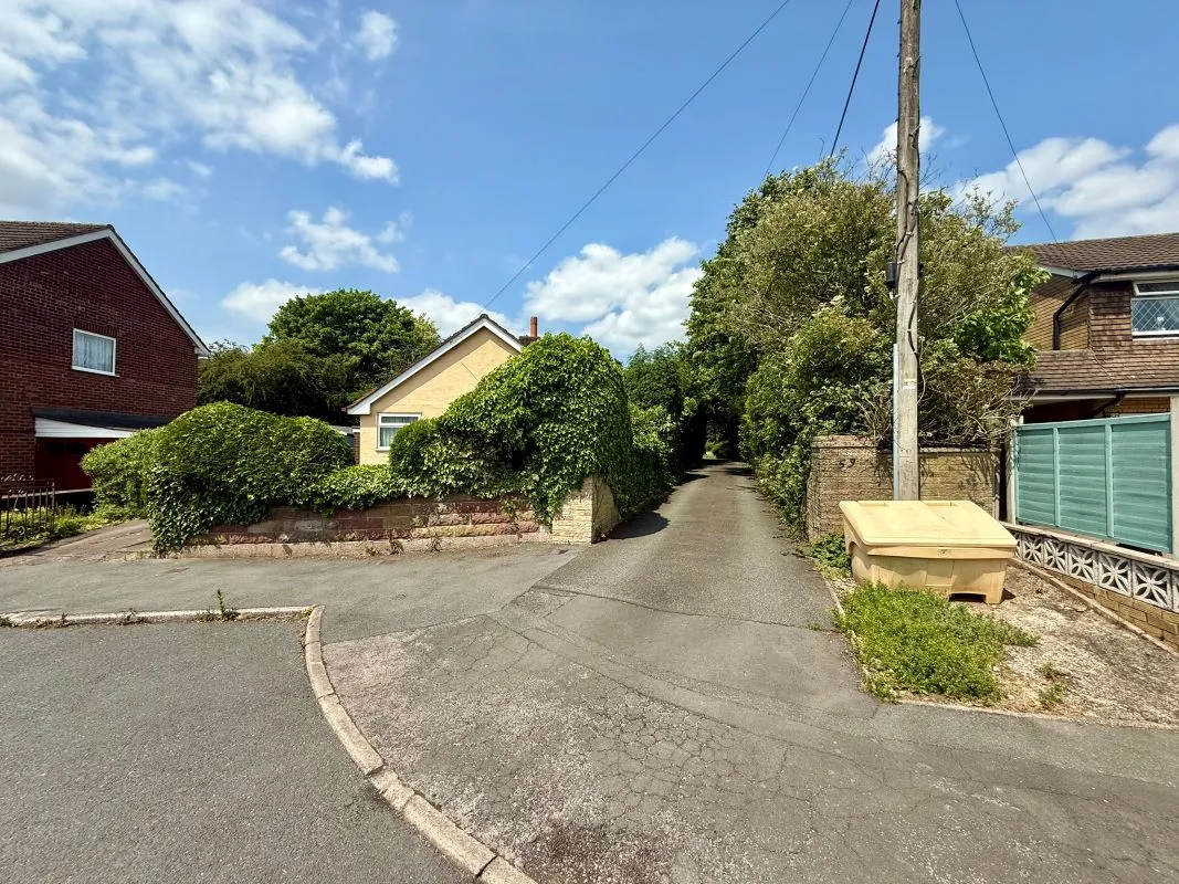 Stoke-On-Trent, Staffordshire, ST3 5DJ - Online Auctions