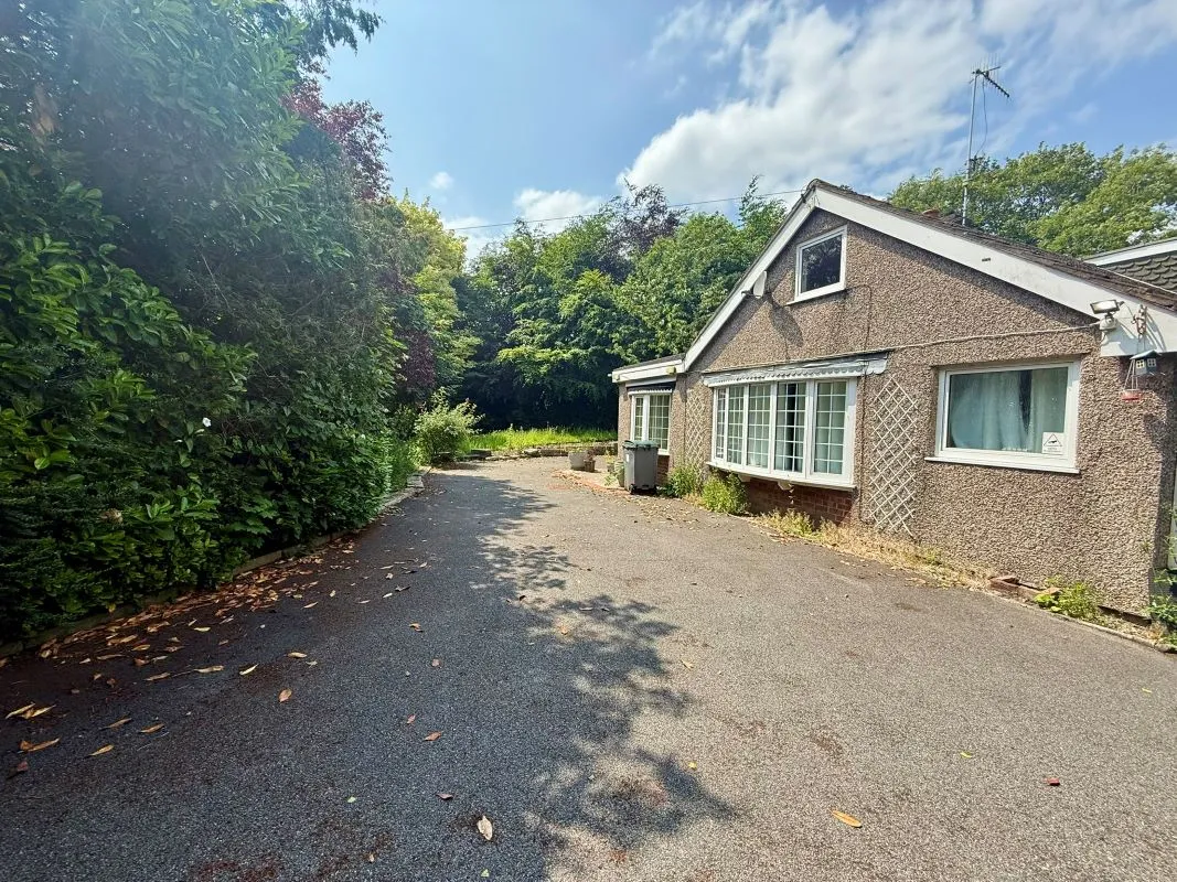 Stoke-On-Trent, Staffordshire, ST3 5DJ - Online Auctions