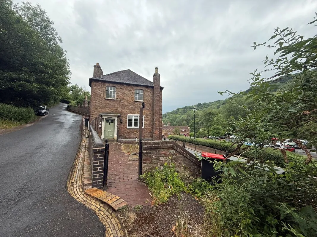 The Wharfage, Telford, Shropshire, TF8 7NH - Online Auctions
