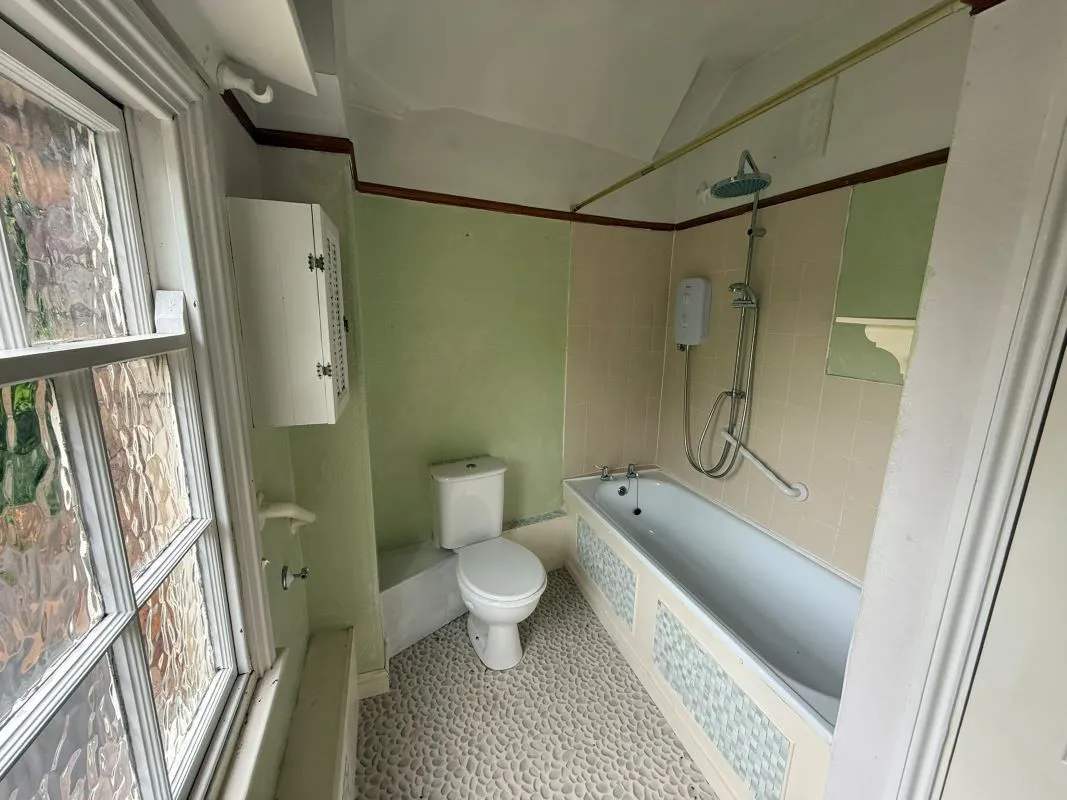 The Wharfage, Telford, Shropshire, TF8 7NH - Online Auctions