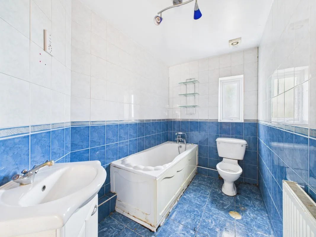 Grange Road, Holywell, Clwyd, CH8 8ST - Online Auctions