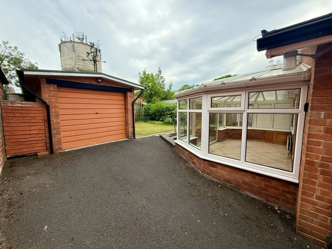 Market Drayton, Shropshire, TF9 3BH - Online Auctions