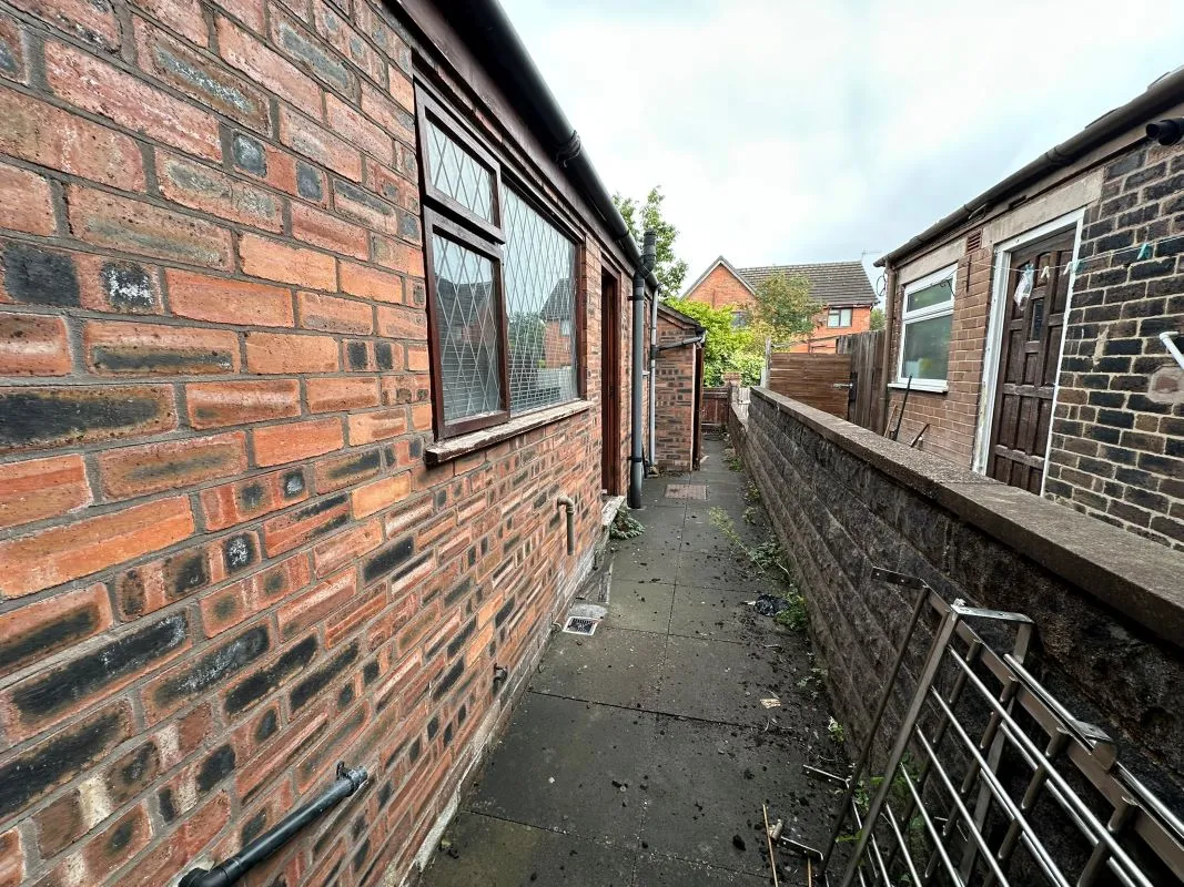 Stoke-On-Trent, Staffordshire, ST4 3LJ - Online Auctions