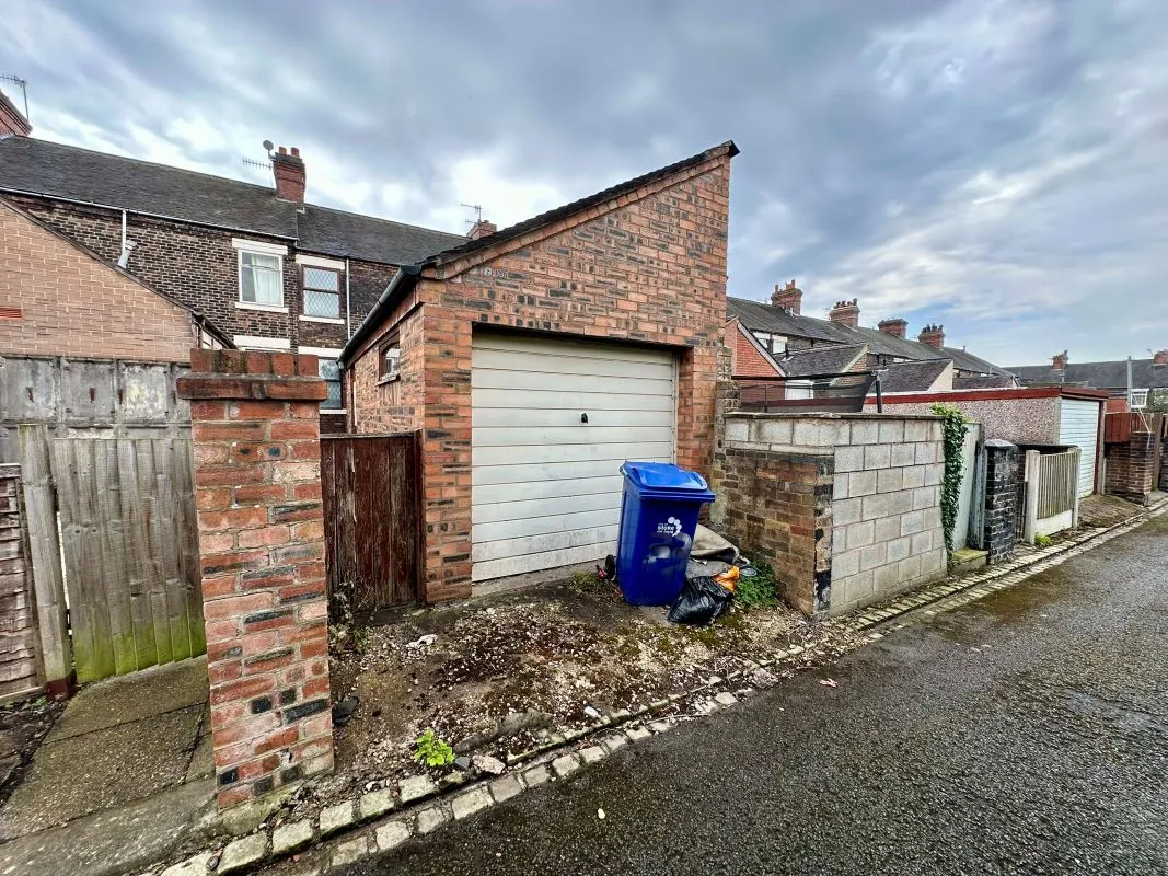 Stoke-On-Trent, Staffordshire, ST4 3LJ - Online Auctions