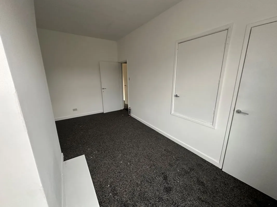 Stoke-On-Trent, Staffordshire, ST4 3LJ - Online Auctions