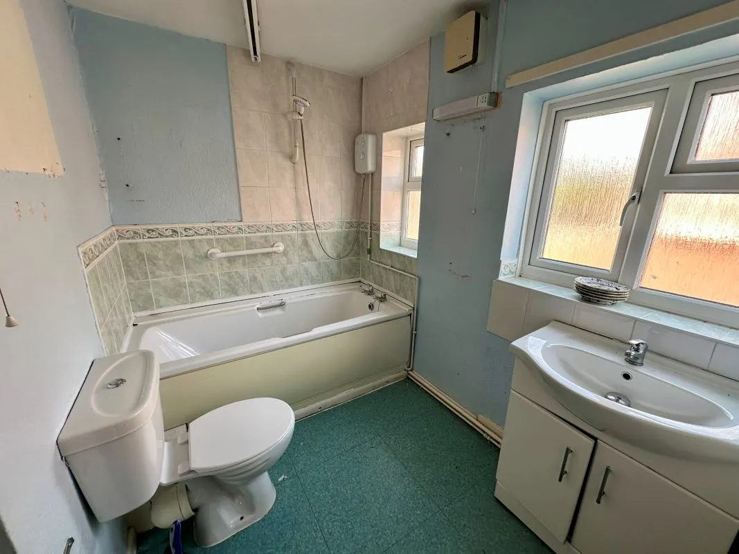 Shrewsbury, Shropshire, SY2 6LJ - Online Auctions