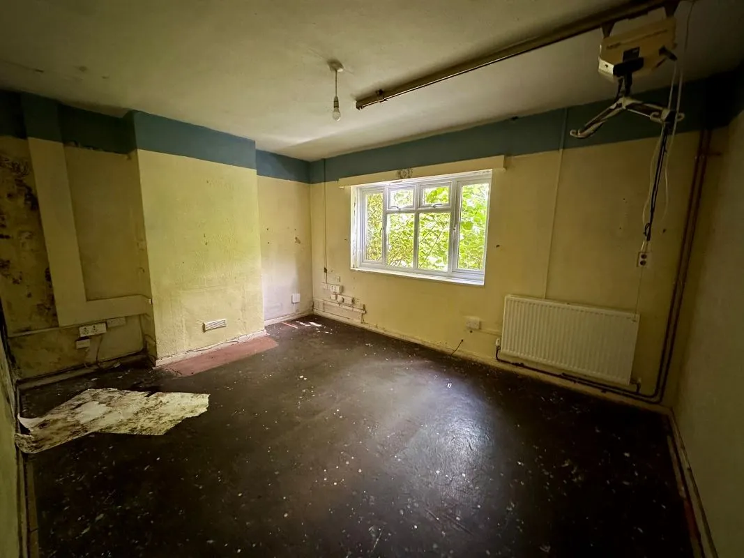 Shrewsbury, Shropshire, SY2 6LJ - Online Auctions