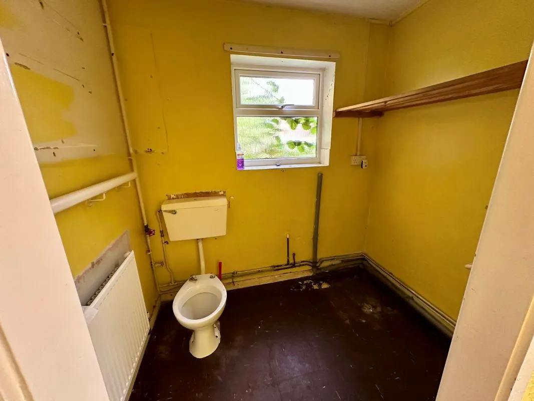Shrewsbury, Shropshire, SY2 6LJ - Online Auctions