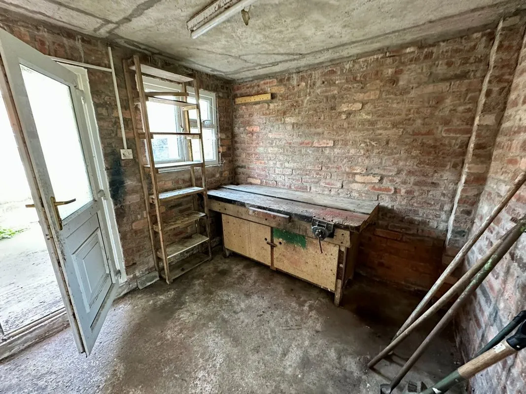 Shrewsbury, Shropshire, SY2 6LJ - Online Auctions