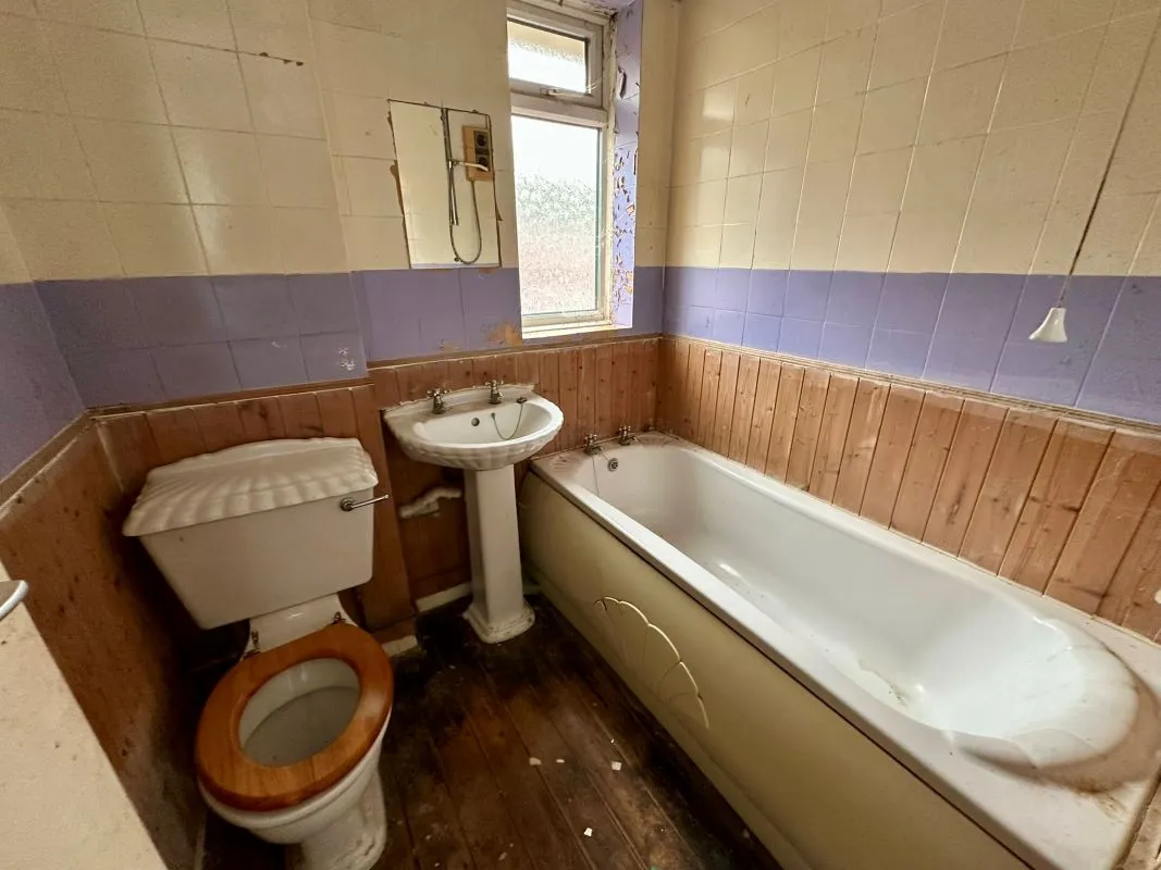 Stirchley, Telford, Shropshire, TF3 1QQ - Online Auctions