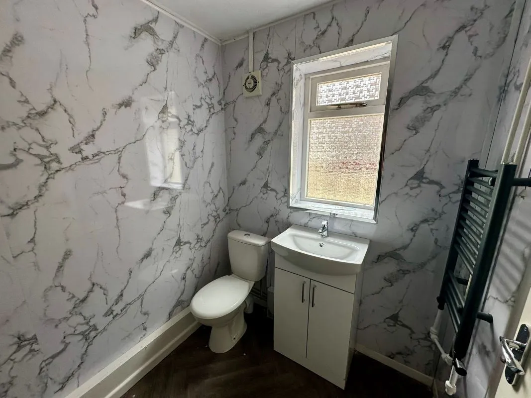 Stoke-On-Trent, Staffordshire, ST2 9AG - Online Auctions