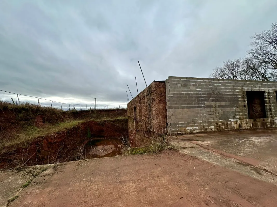 Ridley Reservoir, Merelake Road, Alsager, Staffordshire, ST7 1UF - Online Auctions