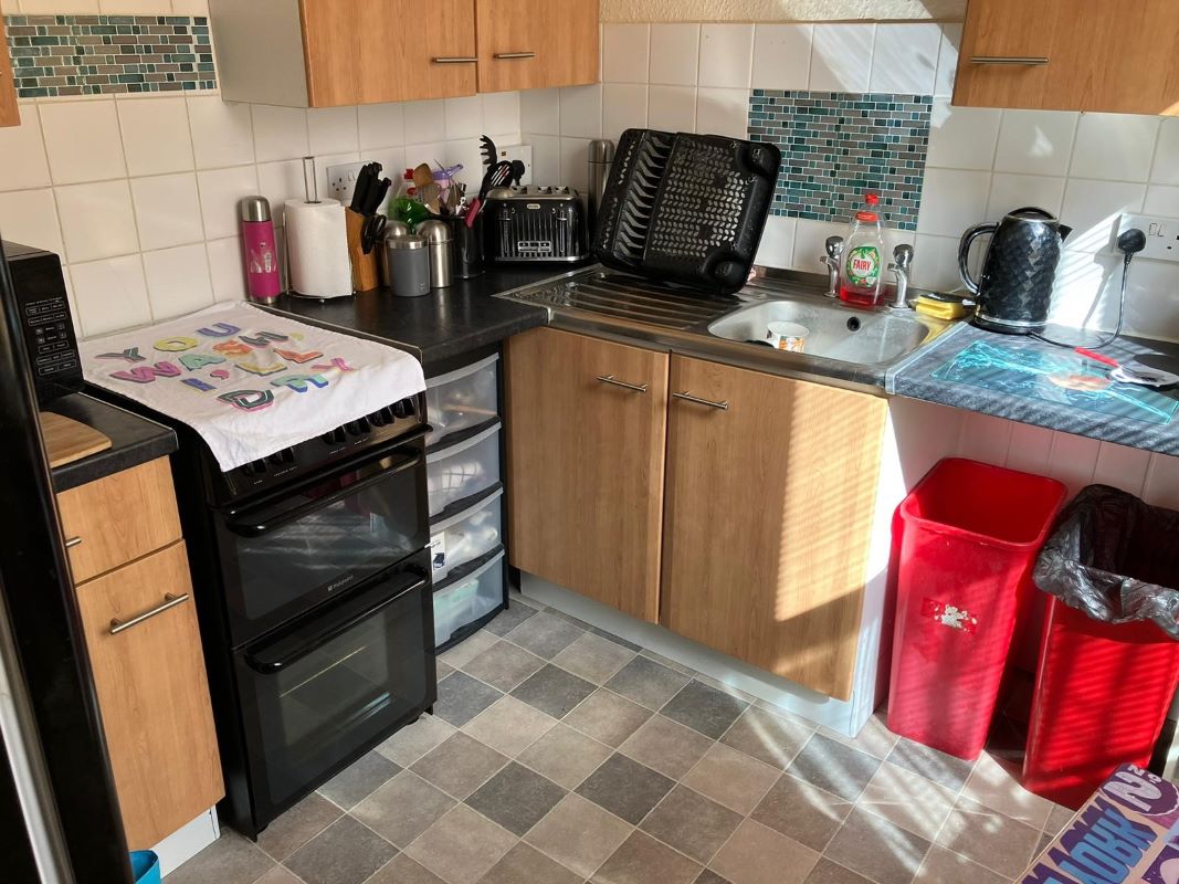 Ernest Road, Portsmouth, Hampshire, PO1 5RF - Online Auctions