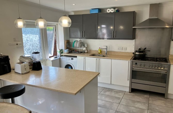 Property for Auction in Sussex & Hampshire - 45 Harrison Close, Reigate, Surrey