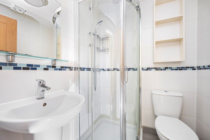Property for Auction in Sussex & Hampshire - 12, Montpelier Road, Brighton